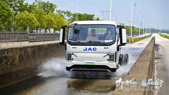 “追光者”江淮商用車，如何錨定“價(jià)值共同體”新坐標(biāo)？