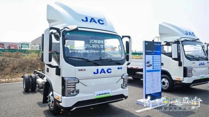 “追光者”江淮商用車，如何錨定“價(jià)值共同體”新坐標(biāo)？