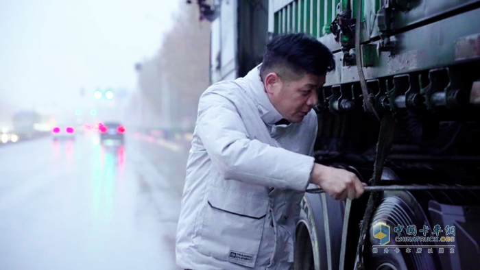 致富路上最強(qiáng)搭檔，江淮跨越K7助力馬老板馳騁快運(yùn)