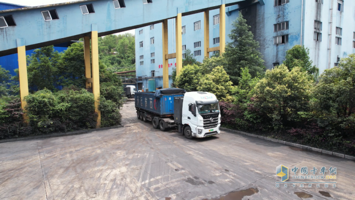 單車每天能省120元，用上汽紅巖新能源重卡實(shí)現(xiàn)低成本高效運(yùn)營