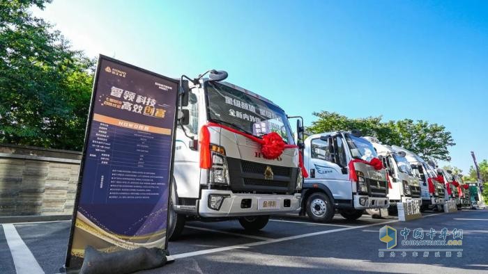 7月捷報！月銷超2萬輛再奪冠 中國重汽下半年開局強勢領(lǐng)跑