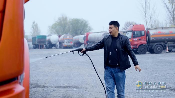 僅用12年完成從司機到物流老板的轉變，他做對了什么？
