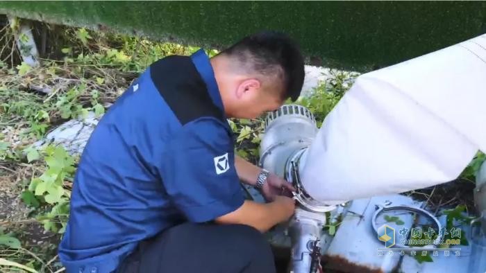 “皖”手同行！徐工排澇救援隊(duì)緊急出征！