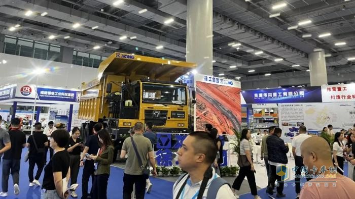 打卡廣州！徐工礦卡亮相第十屆廣州砂石展