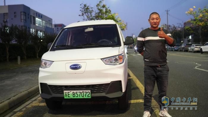 “油車跑不賺錢！”開瑞江豚E7客運(yùn)版，宋師傅小本經(jīng)營的得力助手！