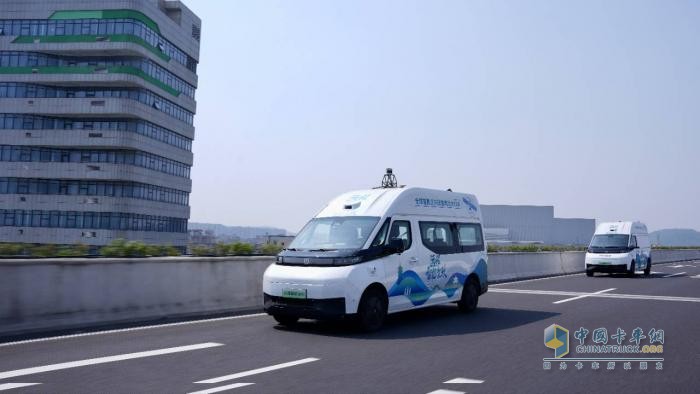 首個(gè)車星互聯(lián)全場景智駕解決方案“由龍”發(fā)布 遠(yuǎn)程創(chuàng)領(lǐng)商用智駕新時(shí)代！