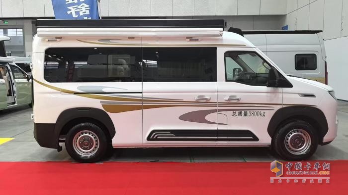 中國重汽輕型汽車即將首秀北京國際房車展，實(shí)力新車搶鮮品鑒