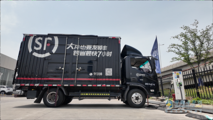 奧鈴：成本減半 路權(quán)開掛 順豐生鮮專線背后的“綠色動能”