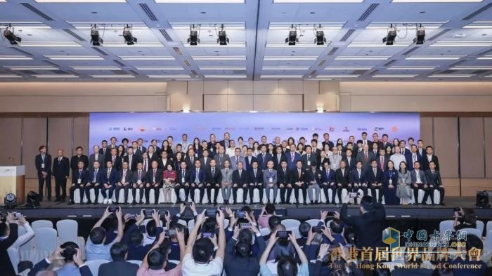 香港首屆世界品牌大會，徐工榮膺中國品牌國際化標(biāo)桿！