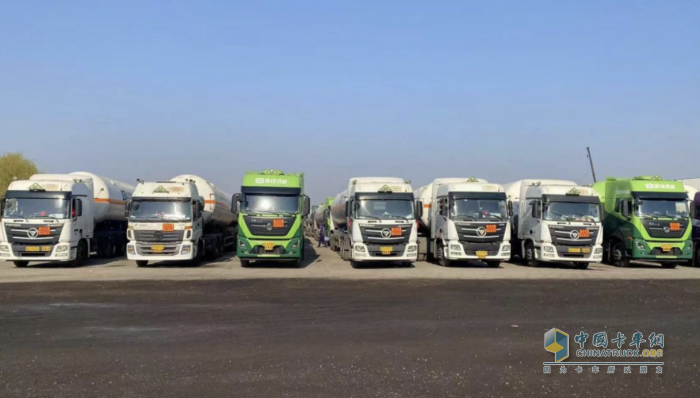 濰坊市啟用新版危險(xiǎn)品道路運(yùn)輸車輛標(biāo)志