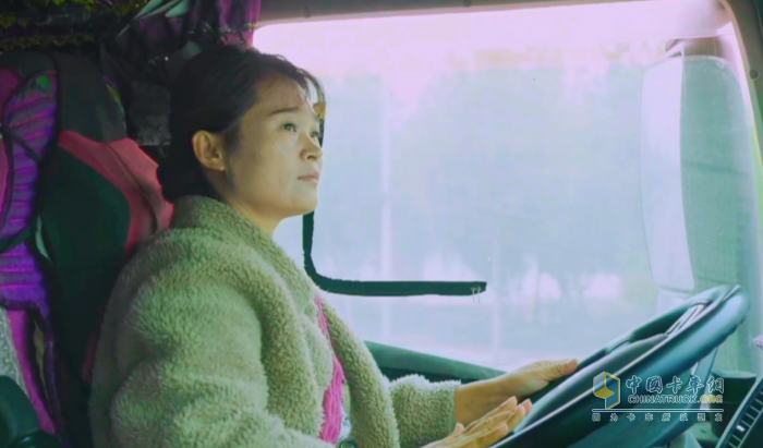 詩(shī)與遠(yuǎn)方的生活，解放動(dòng)力為女司機(jī)撐起半邊天