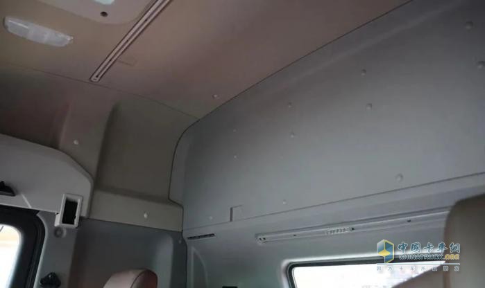 400公里續(xù)航25分鐘完成補能，江淮跨越X5純電牽引車來襲，實拍帶你看配置如何