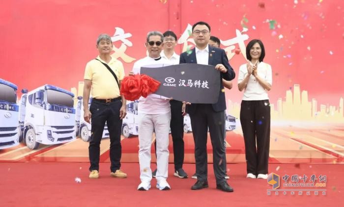 130臺爆單！漢馬科技新款自卸車交付東南亞大客戶