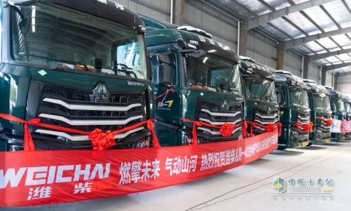 豪沃重卡八月交車(chē)盛典，榮耀此刻共鑒！
