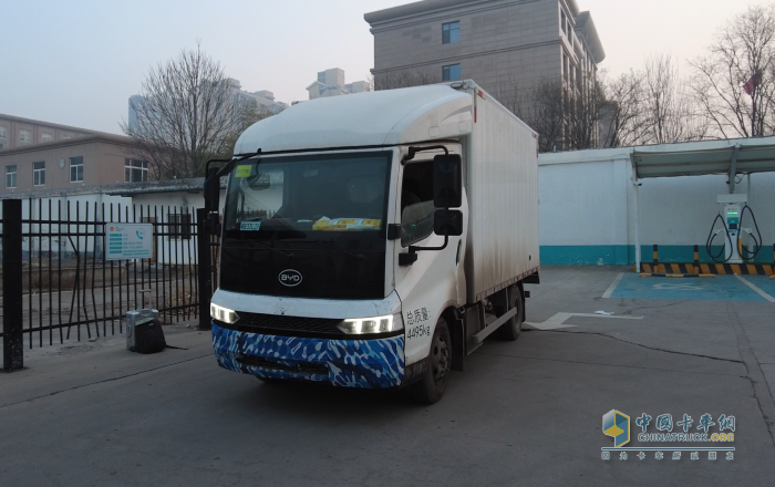 輕卡躍遷新時(shí)代  比亞迪混動(dòng)輕卡T5 DM能否摘得城市配送混動(dòng)運(yùn)輸車大獎(jiǎng)桂冠？