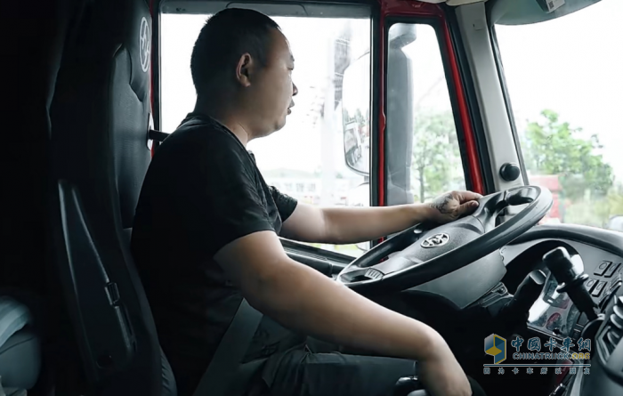 輕量多載 減震舒適 上汽紅巖廣西用戶：車行不行，山路一跑就見分曉