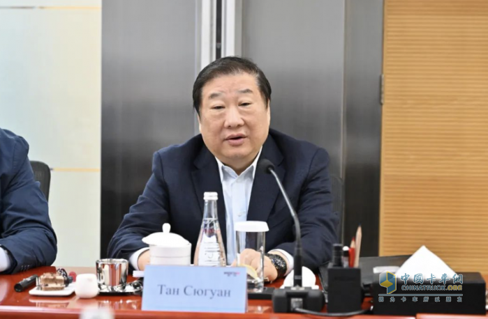 共建“一帶一路” 譚旭光與烏茲別克斯坦汽車工業(yè)股份公司董事會(huì)主席就重卡合作落地開(kāi)展交流