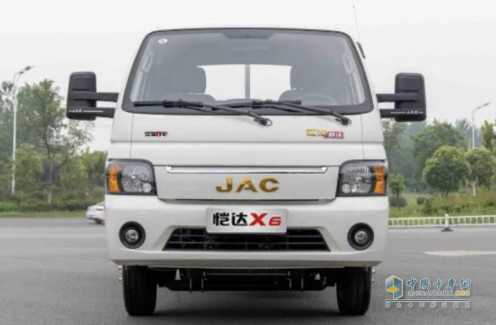 拉水果一車“兩”用，江淮1卡愷達(dá)是他的“解悶”神器