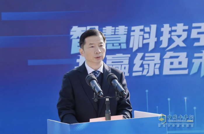 戰(zhàn)投見證、千臺(tái)訂單、批量交付！徐工新能源重卡“電”亮新未來！