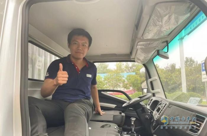 體驗采埃孚5擋手自一體變速箱 奧鈴玉兔III值得你來關(guān)注