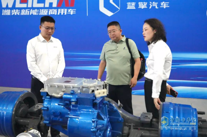 藍擎X7新一代輕卡搭載漢德電驅橋全球首發(fā)：50萬公里省出半臺車錢！