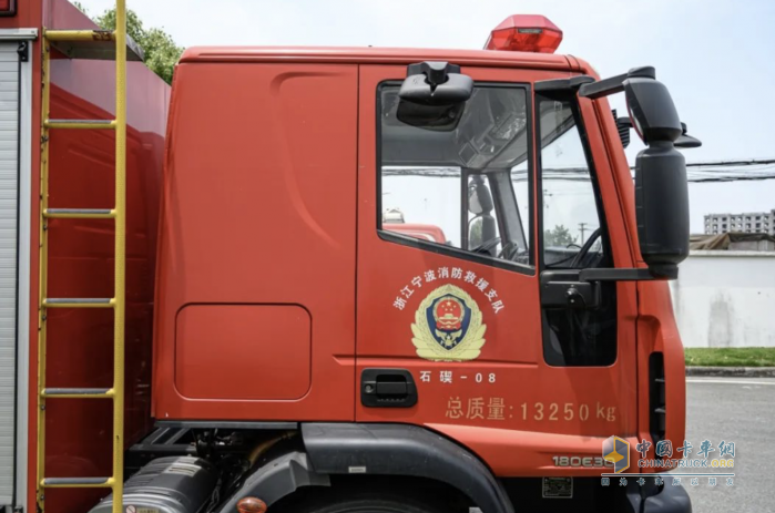 特能裝！特可靠！進(jìn)口依維柯Eurocargo底盤捷達(dá)器材消防車