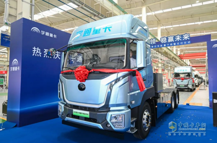 續(xù)航再升級，宇通600度牽引車刷新行業(yè)標準！
