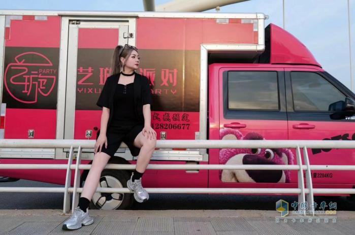 祥菱Q：讓時(shí)尚與幸福成為派對(duì)的交響曲