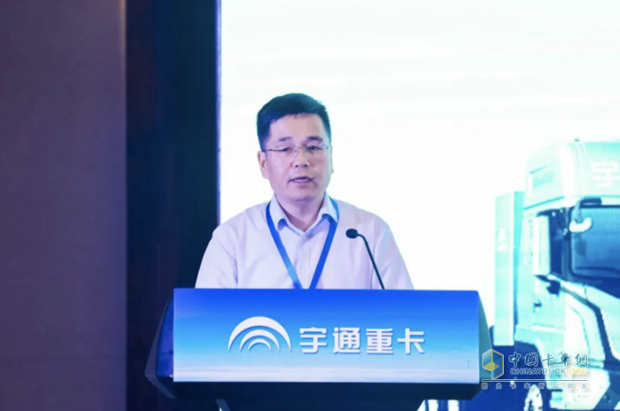 現(xiàn)場集中簽約、批量交付50臺！宇通重卡全系新品西安上市