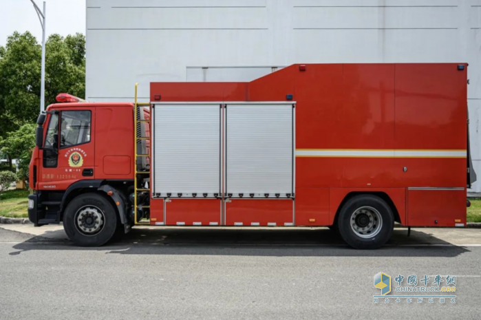 特能裝！特可靠！進(jìn)口依維柯Eurocargo底盤捷達(dá)器材消防車