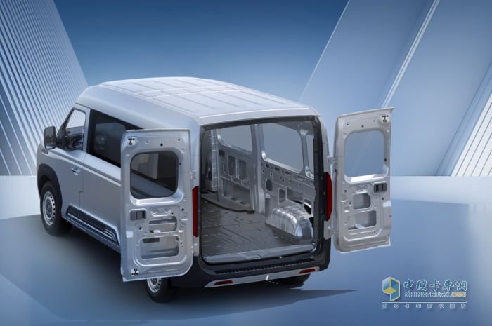 中國重汽輕型汽車即將首秀北京國際房車展，實(shí)力新車搶鮮品鑒