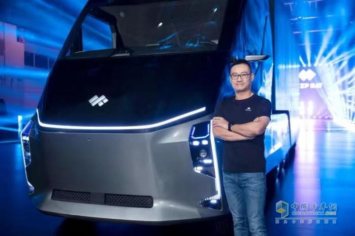 展出全球首款底部換電重卡，DeepWay能否在智能新能源重卡行業(yè)掀起新“騷動”