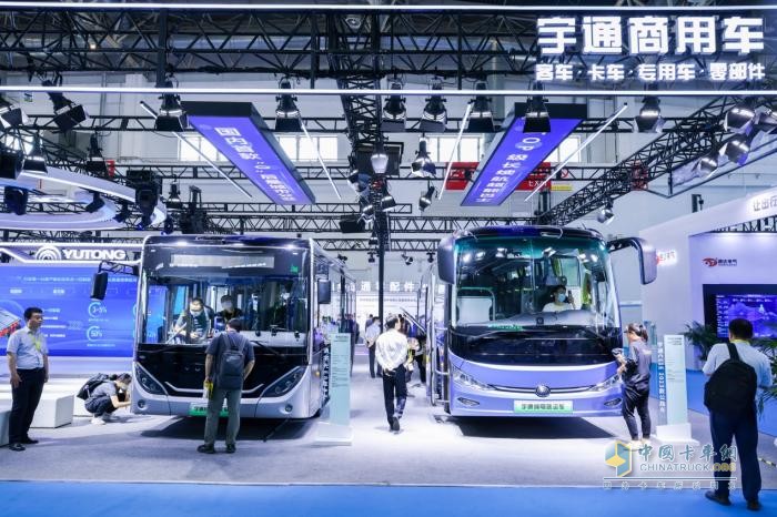 新一代三電系統(tǒng)重磅亮相！宇通打造新能源商用車“綠色天團”