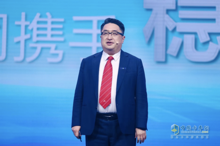 高舉“可靠”大旗，科技創(chuàng)新引領(lǐng)，宇通重卡全系新品重磅上市！