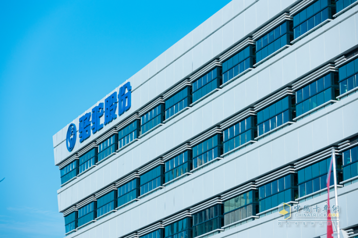 連續(xù)11年上榜！駱駝蓄電池再奪中國民企500強(qiáng)殊榮   