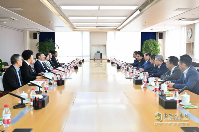 中國郵政集團(tuán)攜手中國重汽：打造新能源汽車商業(yè)化運(yùn)營生態(tài)圈