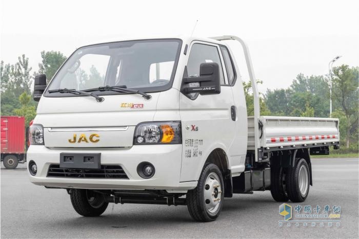 經(jīng)營木材回收10多年 他用江淮1卡愷達(dá)打造致富“生意經(jīng)”