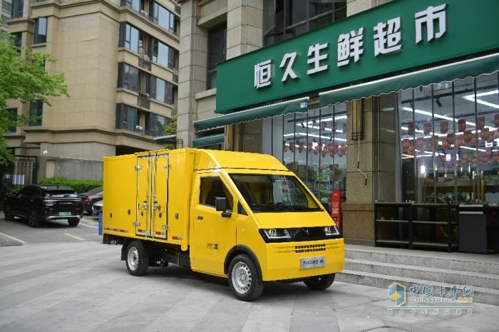 實(shí)力見(jiàn)證！大力牛魔王汽車(chē)再次囊括兩大城市物流行業(yè)獎(jiǎng)項(xiàng)！