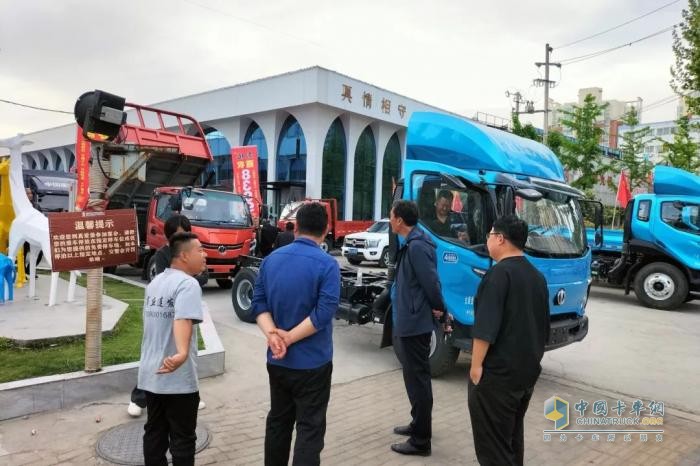 飛碟汽車燃油車4月推介會(huì)火爆全國 遍地開花！