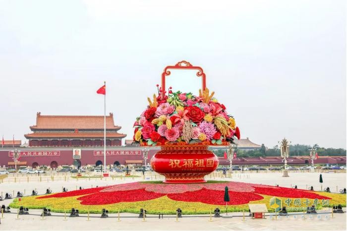 品質(zhì)江鈴，筑夢(mèng)高空，共繪國(guó)慶盛景！