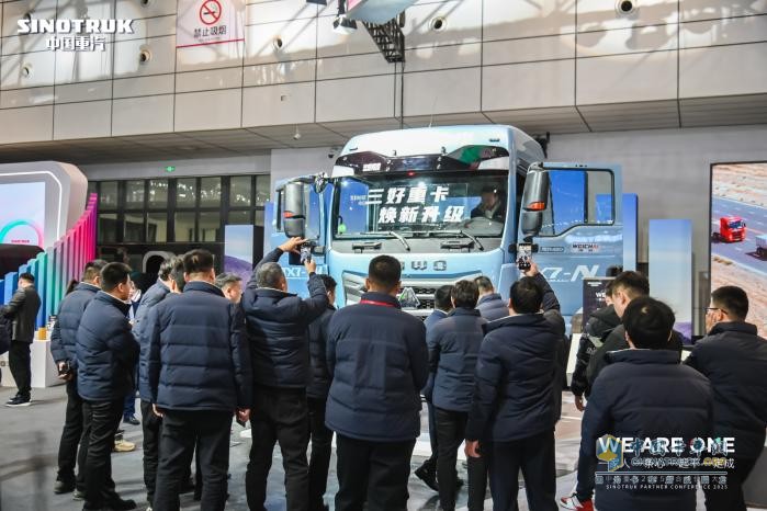 中國(guó)重汽豪沃TX7-N牽引車(chē)-硬核實(shí)力再升級(jí)，“三好重卡”實(shí)至名歸！