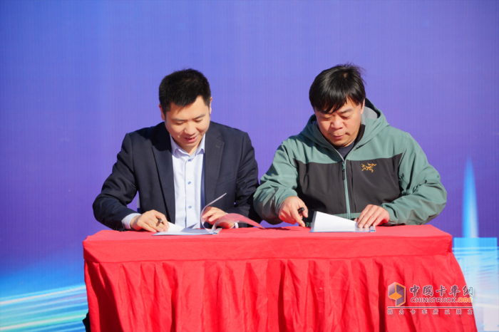賣爆了！100臺歐馬可智藍(lán)2C超能快充輕卡極速交付北京冷鏈大客戶