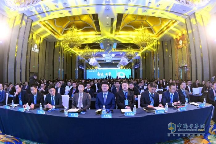 2025銷量目標(biāo)25500臺！重汽成商2025年合作伙伴大會成功舉辦
