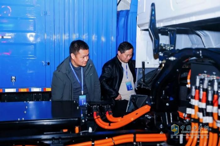 江淮汽車參展電動風暴-物流場景電動化論壇