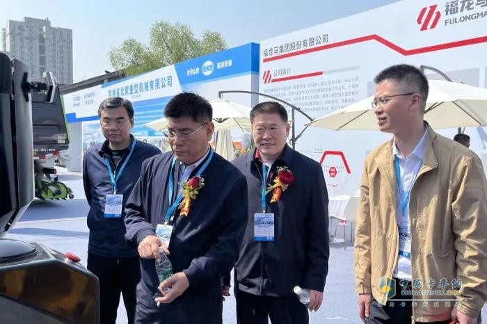 福龍馬火爆亮相2025北京環(huán)衛(wèi)展吸睛無(wú)數(shù)，新車型亮點(diǎn)大揭秘！