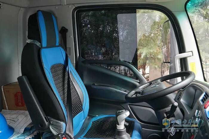 十年老司機(jī)換車記：遇見歐航超卡，魯師傅把平凡之路跑成星光大道