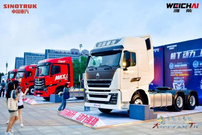 500馬力以上牽引車銷量第一 中國重汽強(qiáng)勢(shì)引領(lǐng)大馬力時(shí)代