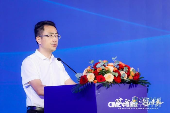 “頭+罐”一體化，乘龍攜手中集強(qiáng)冠打造超級(jí)輕量化粉罐運(yùn)輸車