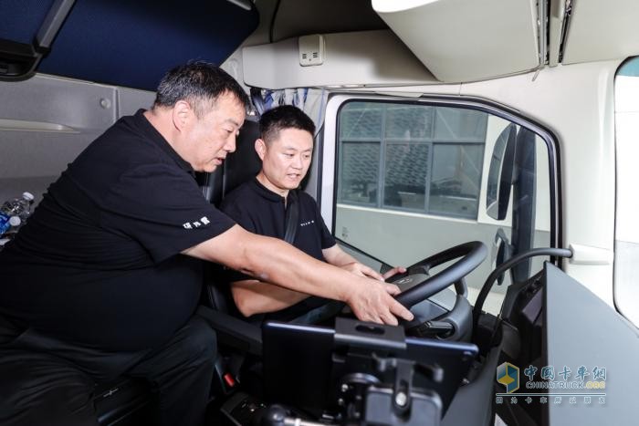 綠駕學院、車隊長研修營成都站雙雙收官 沃爾沃卡車高效培訓干貨滿滿