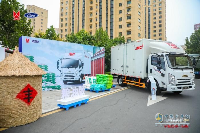 大馬力、定制化、高品質(zhì)三張王牌，江鈴凱威藍(lán)鯨新品火力全開   